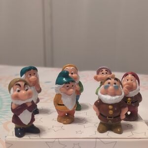 Disney Dwarf Figurine Set - Red, Green, Brown